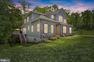 650 Royal Terrace Dr, Harrisburg, PA 17112