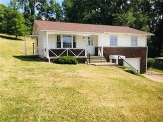 137 Pennsylvania Blvd, Monessen, PA 15062