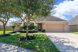 1804 Oakbranch Dr, Pearland, TX 77581
