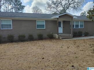 829 Magnolia Dr, Sylacauga, AL 35150
