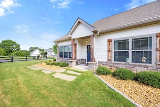 8 Maddox Ln, Chatsworth, GA 30705