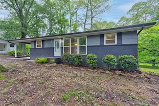 1421 Pamela Dr, Tunnel Hill, GA 30755