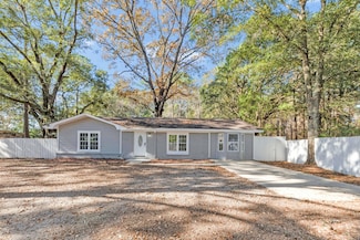 319 Jones Rd, Crestview, FL 32536