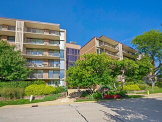 2 S Atrium Way Unit 103, Elmhurst, IL 60126