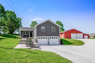 6036 Plum St, Louisville, OH 44641
