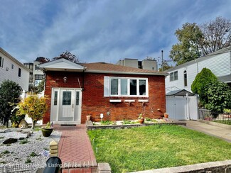 42 Case Ave, Staten Island, NY 10309