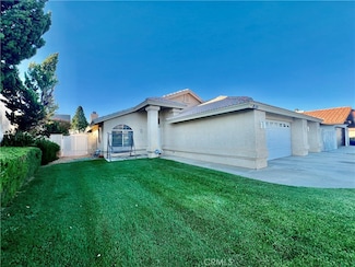 17980 Lakeview Dr, Victorville, CA 92395