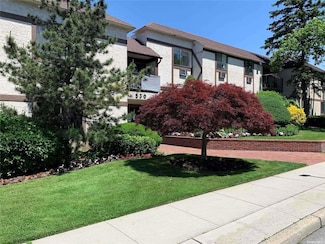 530 Hudson Ave Unit B4, Cedarhurst, NY 11516
