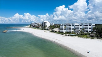 2121 Gulf Shore Blvd N Unit 206, Naples, FL 34102