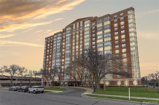 250 E Harbortown Dr, Detroit, MI 48207