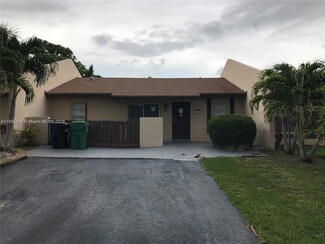 12105 SW 110th Street Cir N, Miami, FL 33186