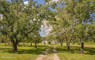 130 Palamino Rd, Crescent City, FL 32112