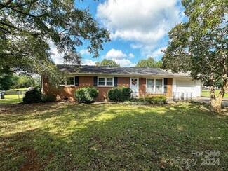 140 E Chamblee Dr, Salisbury, NC 28147