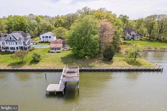 4801 Avery Rd, Shady Side, MD 20764