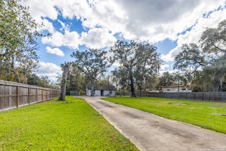 4341 County Road 842, Brazoria, TX 77422