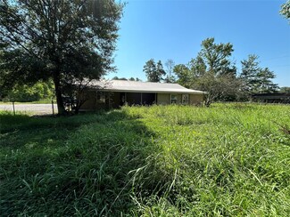 910 Doty Rd, Vidor, TX 77662