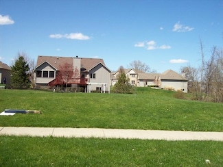 1137 Oak Point Ct, Antioch, IL 60002