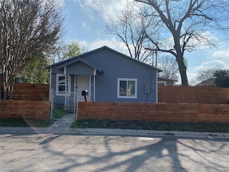 241 Benbo St, Seguin, TX 78155