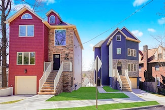 14 Ridge Ct, Staten Island, NY 10301