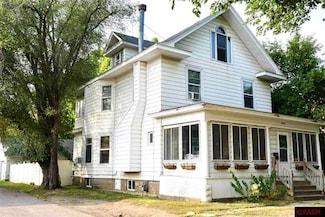 1212 1212 S Minnesota Ave, St. Peter, MN 56082