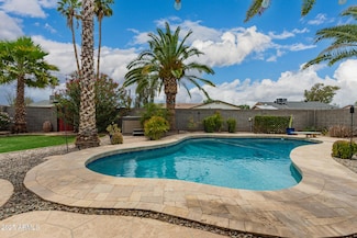 711 W El Alba Way, Chandler, AZ 85225