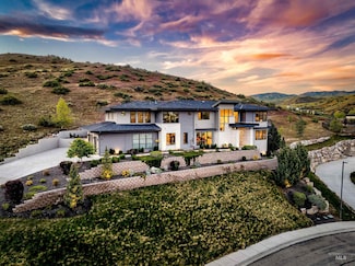510 W Paso Fino Dr, Boise, ID 83702