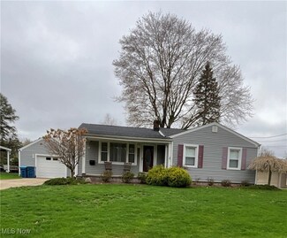236 Hopewell Dr, Struthers, OH 44471