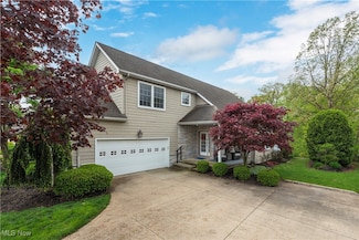 622 Cahoon Ledges Dr, Bay Village, OH 44140