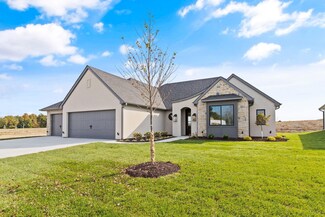 5304 Buttercup Dr, Columbia, MO 65203