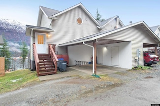 2185 Crow Hill Dr, Douglas, AK 99824