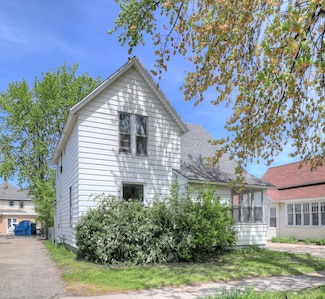 13 W 17th St, Holland, MI 49423