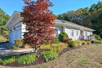 676 Old County Rd, Westport, MA 02790