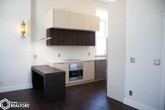 51 E Broadway Ave Unit 303, Fairfield, IA 52556