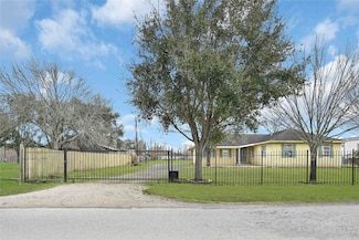 2711 California St, Fresno, TX 77545