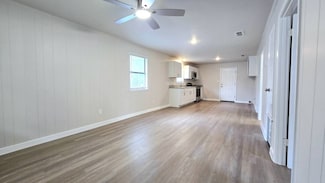 389 W Blackbourn St, Hawkins, TX 75765