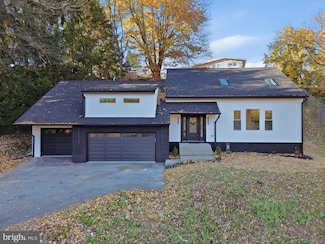 1321 Valley View Rd, York, PA 17403