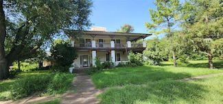 416 W Main St, Wortham, TX 76693