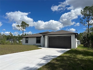2102 Robert Ave, Alva, FL 33920