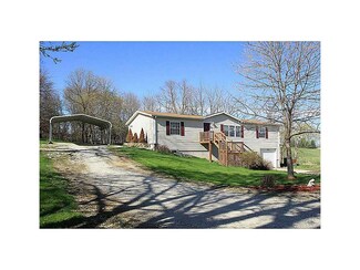 2304 150th St, Kalona, IA 52247