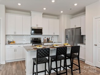 1020 Harry Ct, Albemarle, NC 28001