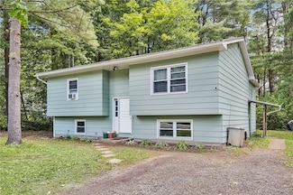 35 Dart Dr, Ithaca, NY 14850