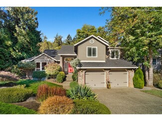 3923 SW Vacuna St, Portland, OR 97219