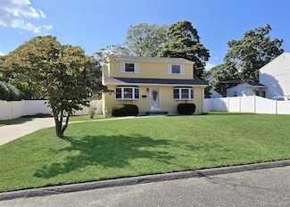 119 Noel Dr, Centereach, NY 11720