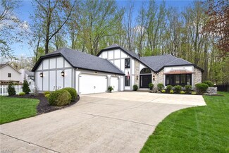 8441 Old Post Rd, Olmsted Falls, OH 44138