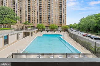 4600 S Four Mile Run Dr Unit 911, Arlington, VA 22204