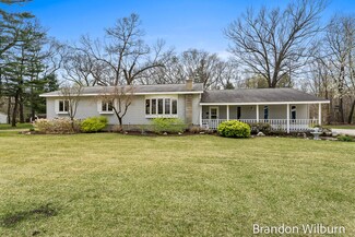 653 Chatterson Rd, Muskegon, MI 49442