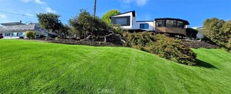 300 Holmwood Dr, Newport Beach, CA 92663