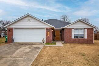 1809 W Emma Ave, Springdale, AR 72762