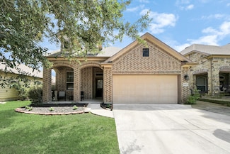 6810 Hunters Trace Ln, Baytown, TX 77521