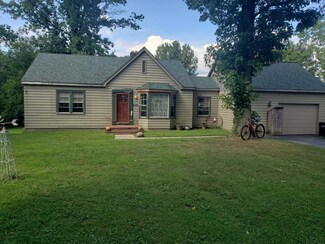 2928 High St, Logansport, IN 46947